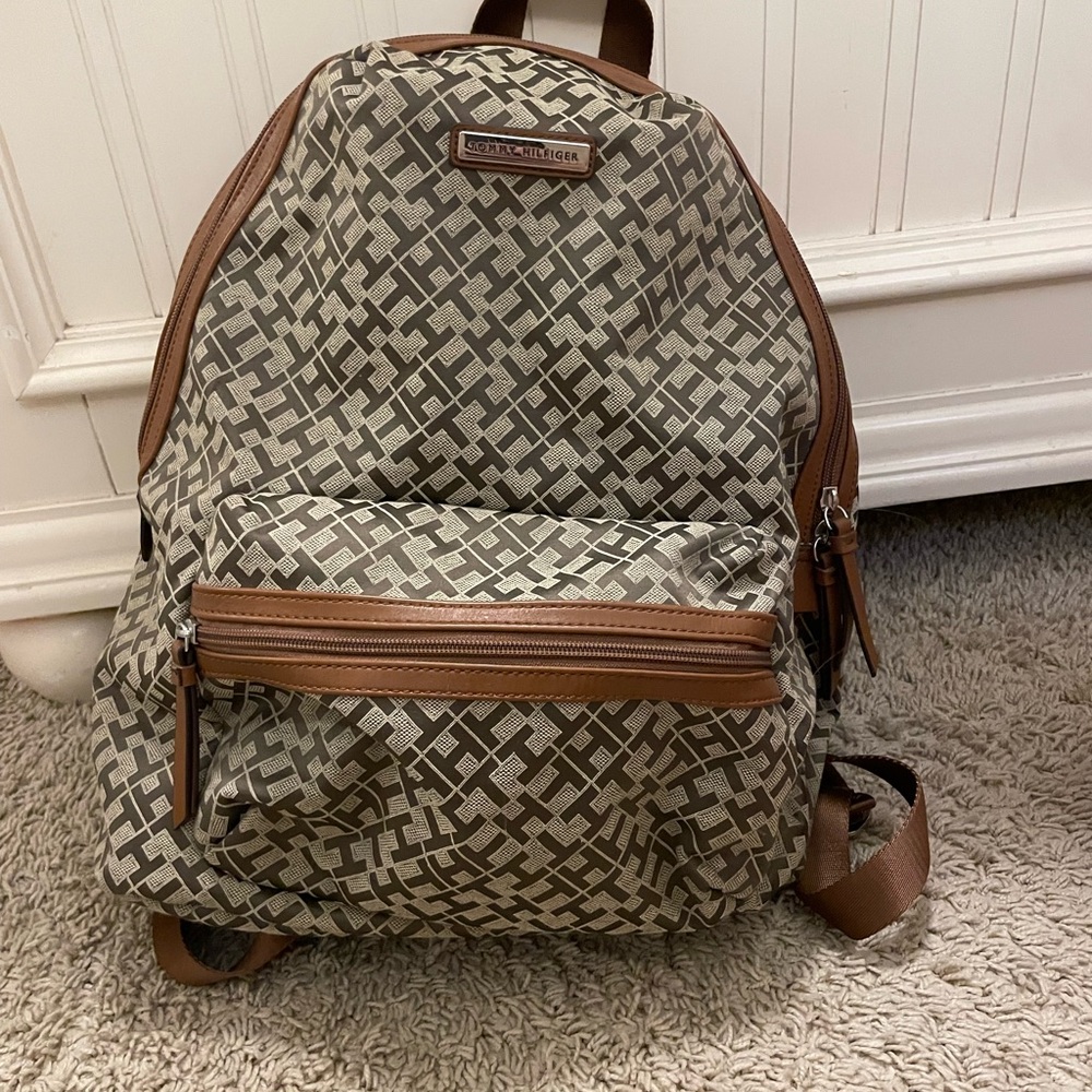 Tommy Hilfiger Patterned Brown and Gray Backpack